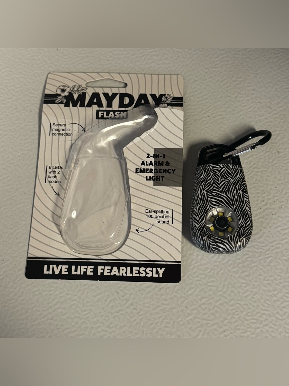 MAYDAY Flash 2-in-1 Alarm & Emergency Light